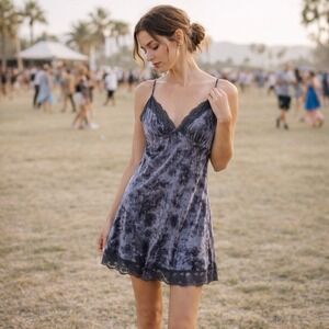 Meghan Noland Los Angeles‎ Y2K 90s Velvet Lace Slip Dress S/M Vintage Festival